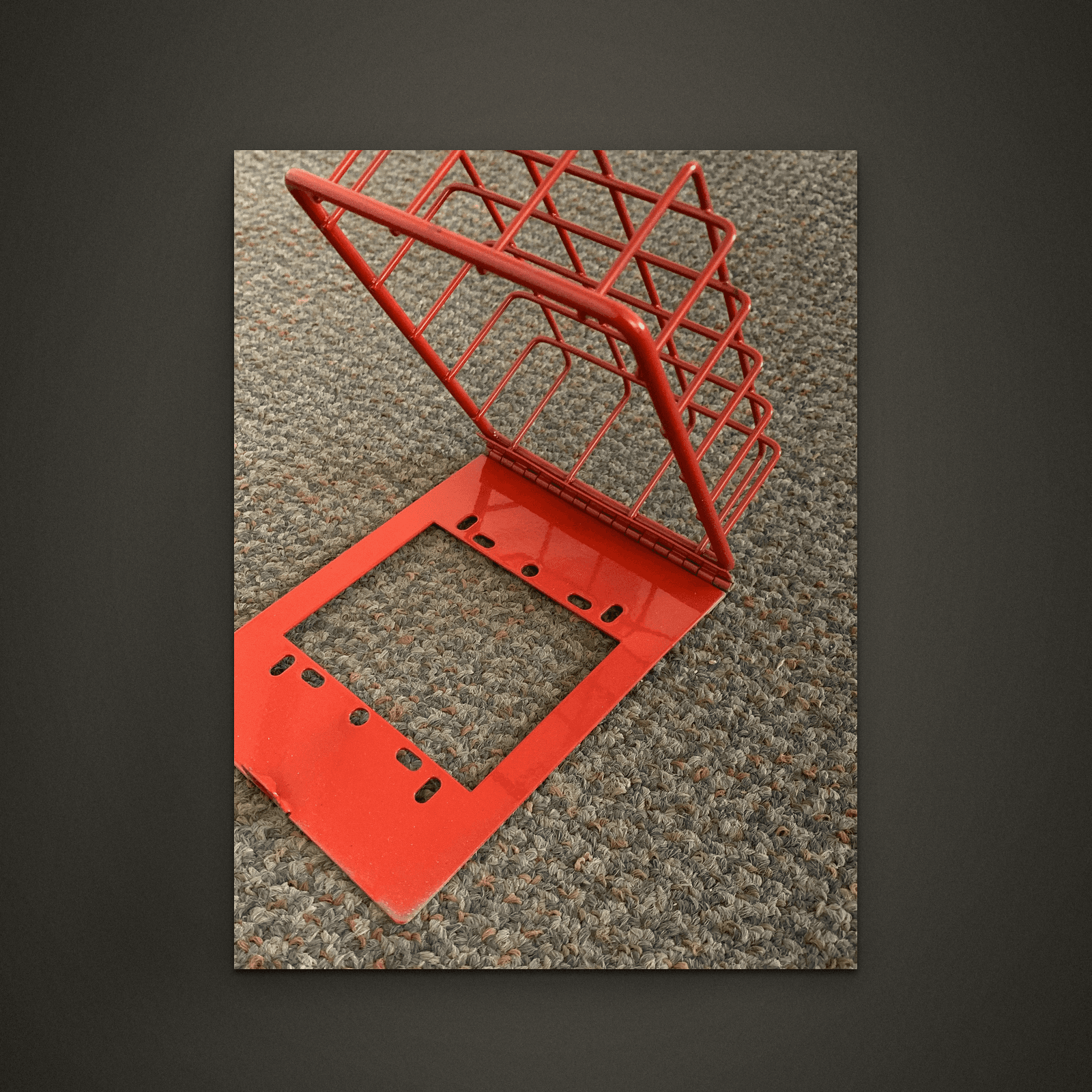 Red Mounting-Bracket Display Rack